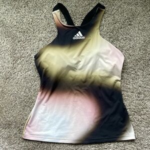 Adidas workout top size medium